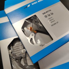 Тормозной диск SHIMANO XT, RT76, 180 мм, 6-болтов ISMRT76M2